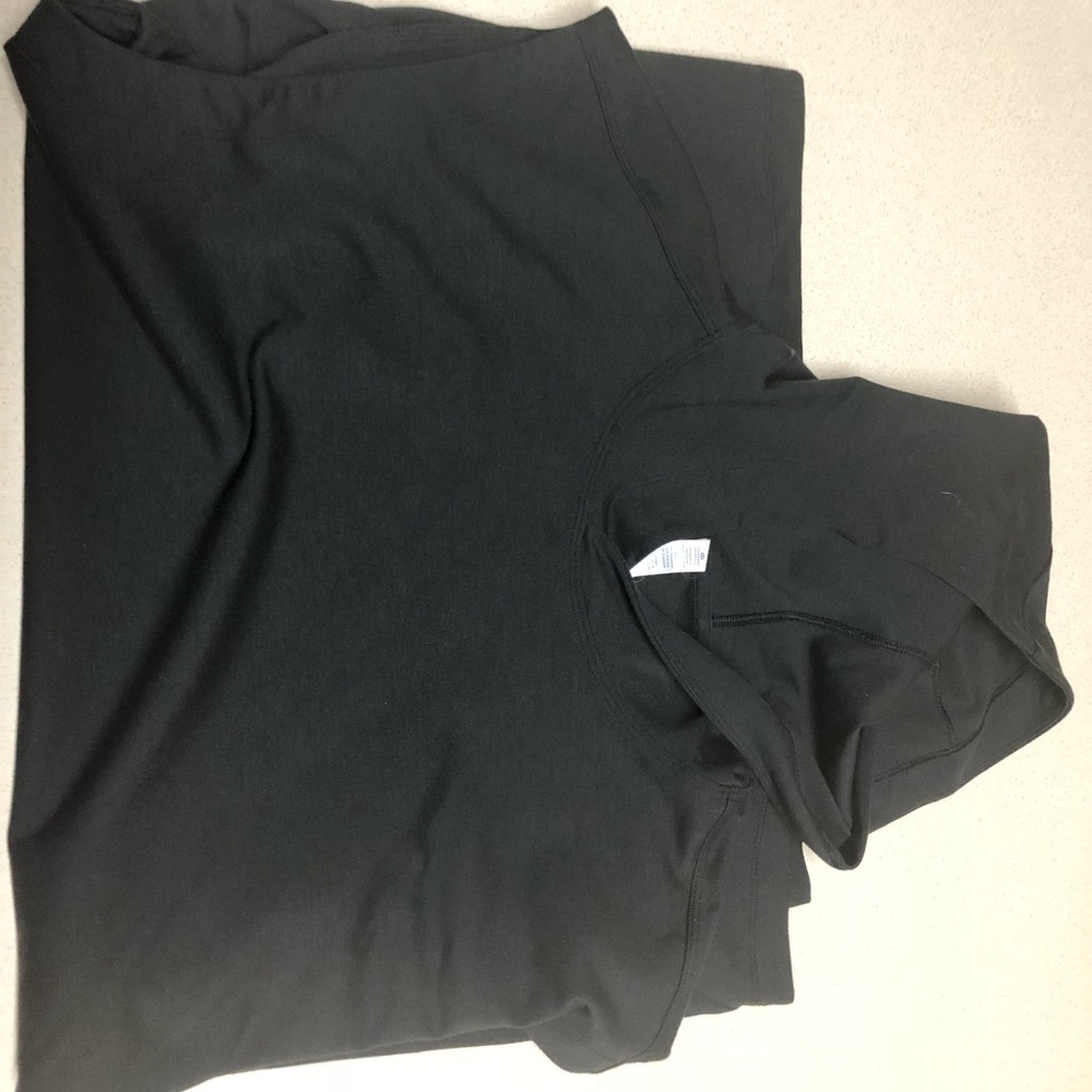 Men’s Lululemon Sleeveless Shirt